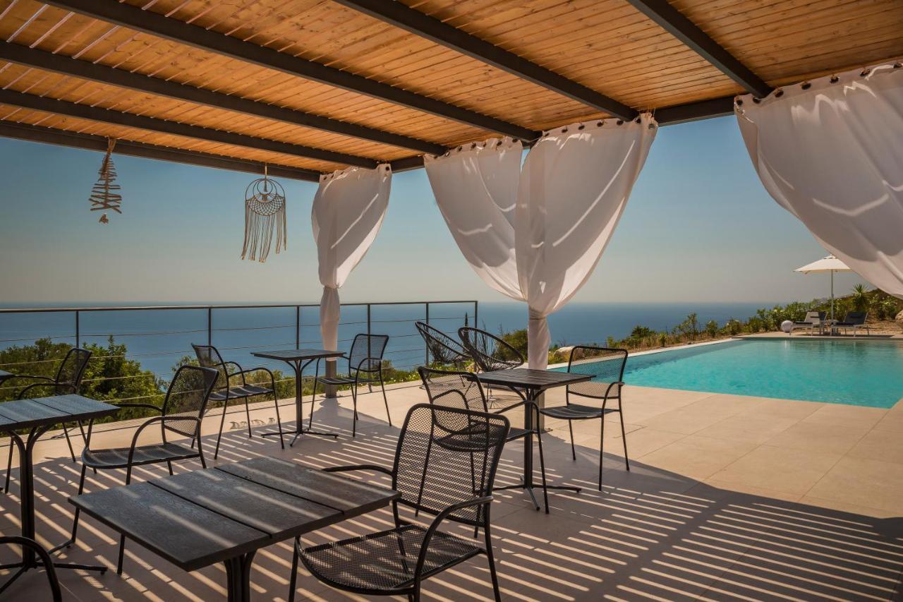 Kefalonian Escape Suites Valerianos Ngoại thất bức ảnh