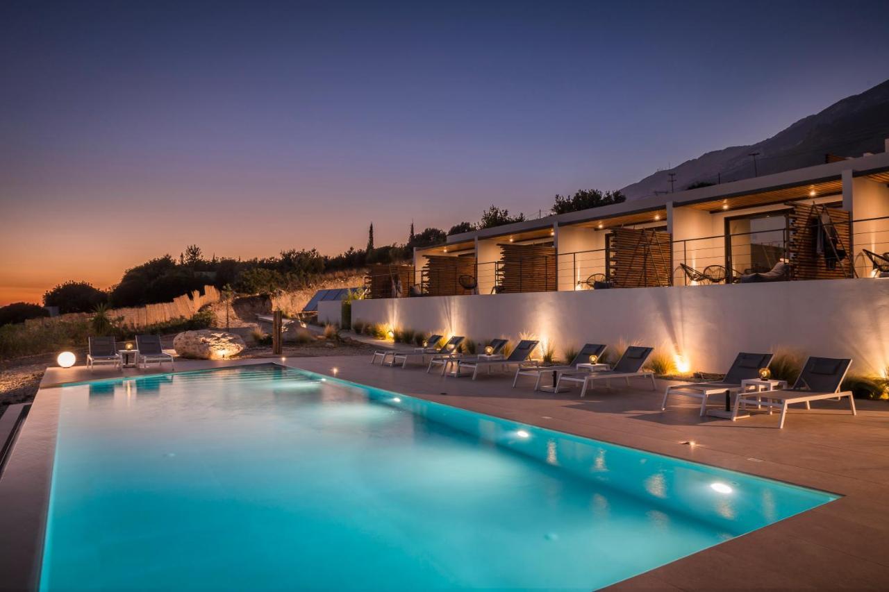 Kefalonian Escape Suites Valerianos Ngoại thất bức ảnh